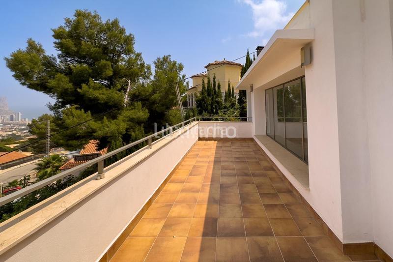 Foto a952a0ba-dab1-4869-91a8-678e7915342f. Chalet villa moderna e en Oltamar - Cucarres Calp
