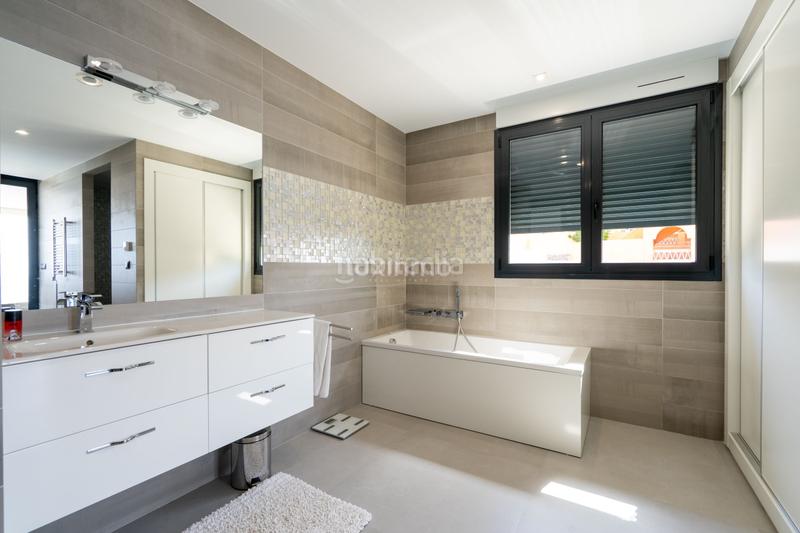 Foto 11af5648-8037-4655-8d32-c32af44d2413. Chalet with heating parking pool in Altea la vella Altea