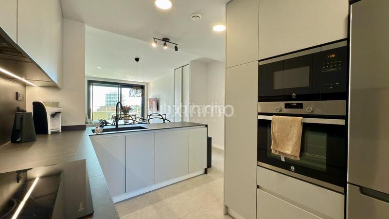Foto e8731d7e-60d6-4f4f-b2c8-fd470cf2fb9b. Appartamento con parcheggio piscina in Playa Poniente Benidorm
