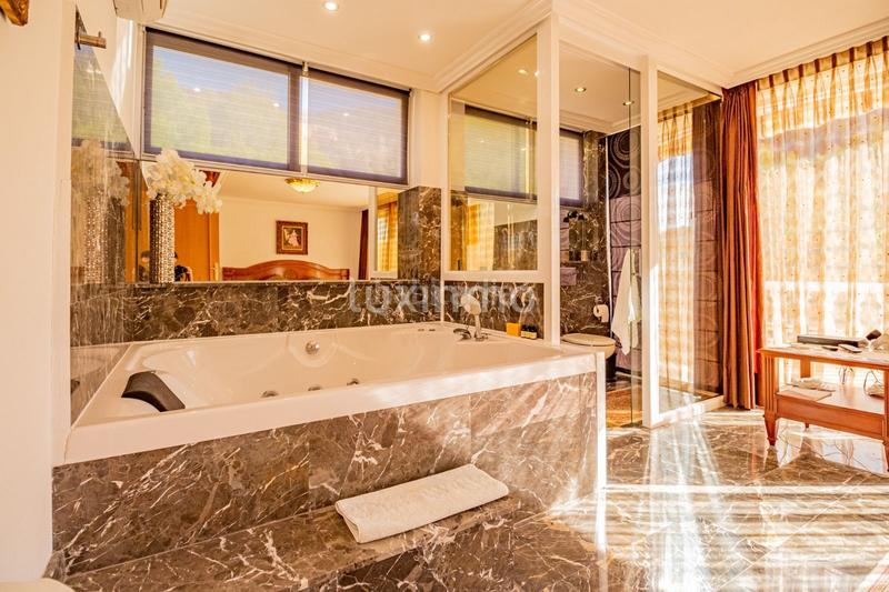 Foto e4af0326-e23f-41f7-a495-76655bb82e75. Casa pareada encantadora villa mediterránea de 4 dormitorios en el albir con piscina privada y vistas a la montaña en Alfàs del Pi (l´)