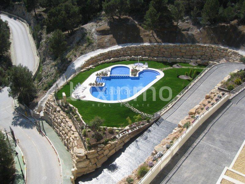 Foto 0fdf75fd-a9cd-4f92-b323-56cf3e47bd64. Ático piso con vistas al mar en venta hills en Altea hills Altea