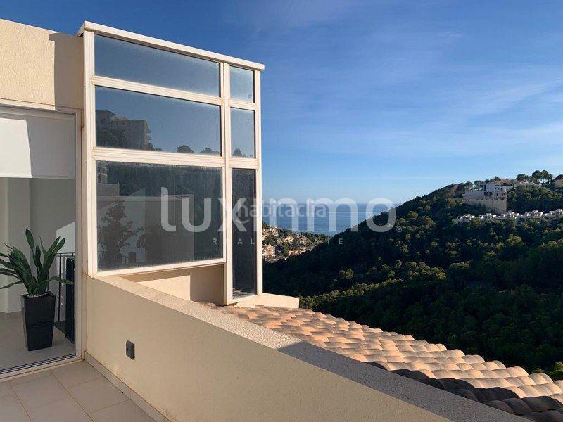 Foto 978ba987-011d-4aae-90fe-6b2e8714b2a8. Ático piso con vistas al mar en venta hills en Altea hills Altea