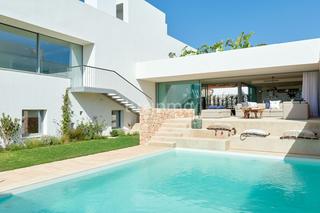 Xalet a Cala Vedella-Cala Tarida. Villa de nueva construcción en cala comte ibiza