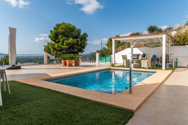 Foto e0a52d6e-9e5c-4bbb-8989-022e24844e22. Chalet avec chauffage parking piscine dans Altea la vella Altea