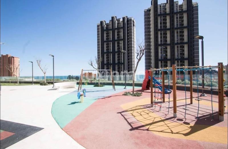 Foto 350af272-b81d-407f-b6a4-aac354a72b41. Appartement avec parking piscine dans Playa Poniente Benidorm