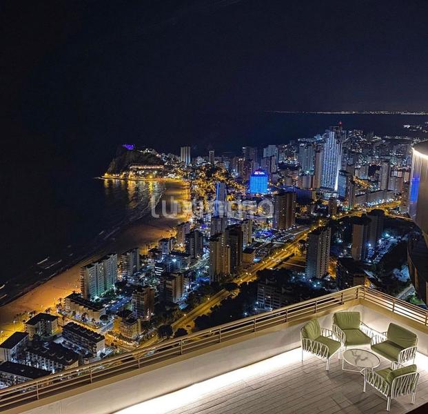 Foto 4eb4f4b8-bbaa-4e3e-8f88-9d8c0be44d43. Appartement avec parking piscine dans Playa Poniente Benidorm