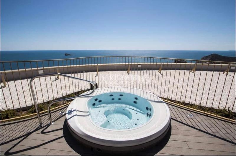 Foto 905bbdff-ce2b-489f-9cd0-ca9c455462f6. Appartement avec parking piscine dans Playa Poniente Benidorm