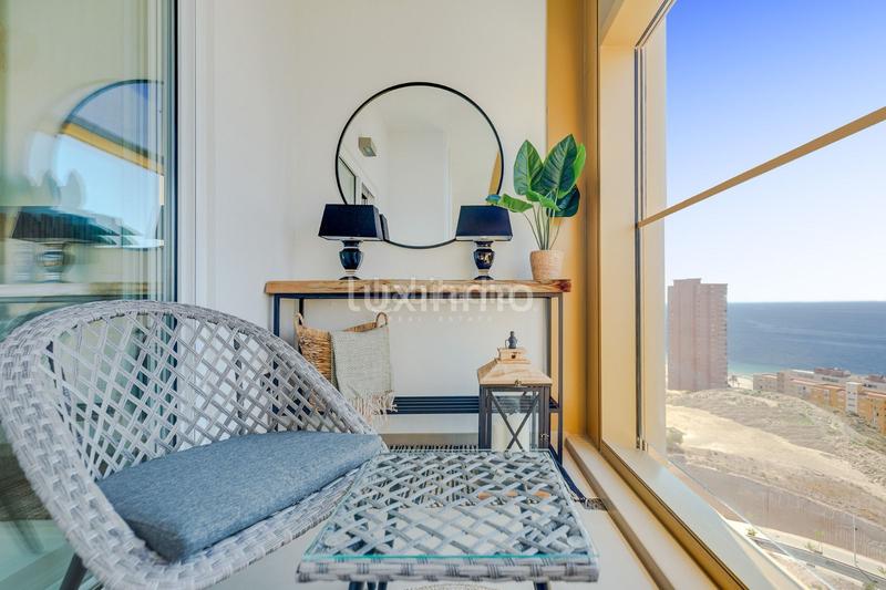 Foto c62b5699-25c2-48c3-a9fe-482c2e26b96e. Appartement avec parking piscine dans Playa Poniente Benidorm