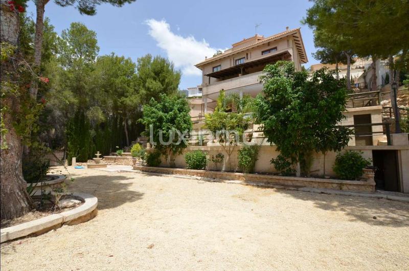 Foto 51a8c634-c52d-45a1-8bad-ce37dc5ea805. Chalet avec chauffage parking piscine dans Altea la vella Altea