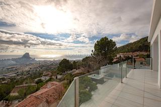 Chalet in Oltamar - Cucarres. Villa en venta en la ubicación única de oltamar calpe con vistas