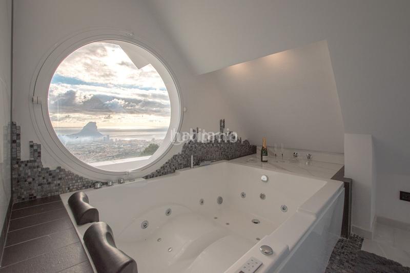 Foto a54d95bb-64b9-49c1-adf3-681e262b7224. Chalet with heating parking pool in Oltamar - Cucarres Calp