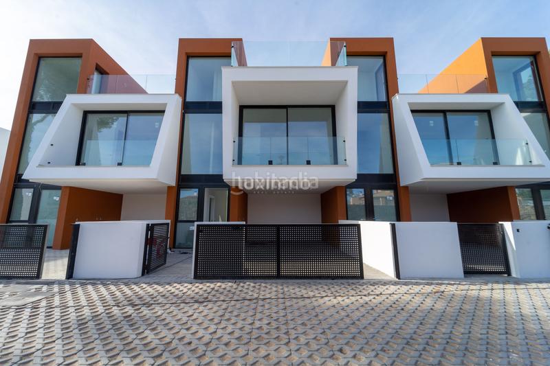 Foto 50ad239a-7f61-4931-bde6-a2602683c155. Casa aparellada amb calefacció aparcament piscina a Calp