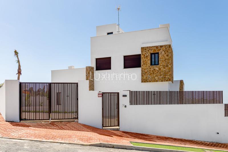 Foto aed30d2d-1c0e-425b-a2f2-0e3dfc2ea3c9. Chalet impresionante chalet moderno de nueva construcción en balcón en Finestrat