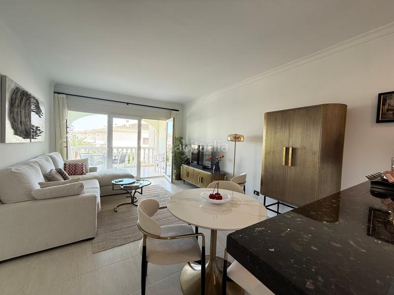 Foto 21a80712-ed59-4806-8a3c-32efe65d7822. Etagenwohnung mit parking pool in La Fustera Benissa