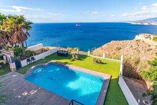 Chalet en Sierra Helada. Villa en venta con impresionantes vistas al mar en benidorm