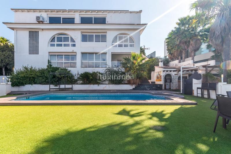 Foto eab71b1a-a093-4706-a09e-e82f1ca62a72. Chalet with parking pool in Sierra Helada Benidorm