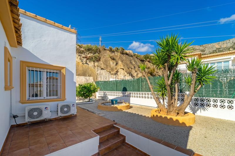 Foto f13434a5-01e6-457b-bf5f-453dfcc42781. Chalet with parking pool in Oltamar - Cucarres Calp