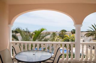 Etagenwohnung in La Fustera. Encantador 1 dormitorio con vistas al mar y a la montaña