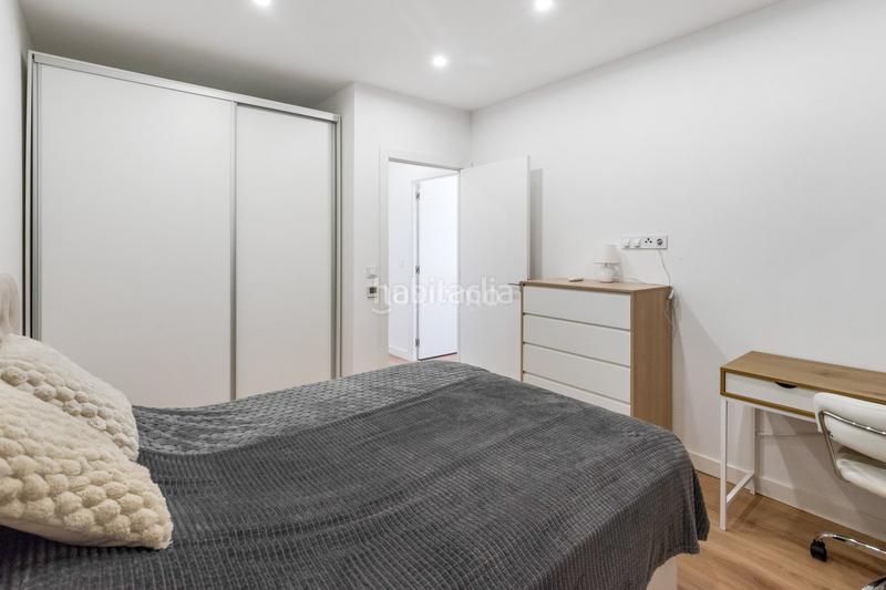 Foto 3a571a71-ca0f-48bf-a37b-5f577b9f04d9. Duplex avec chauffage piscine dans Playa Poniente Benidorm