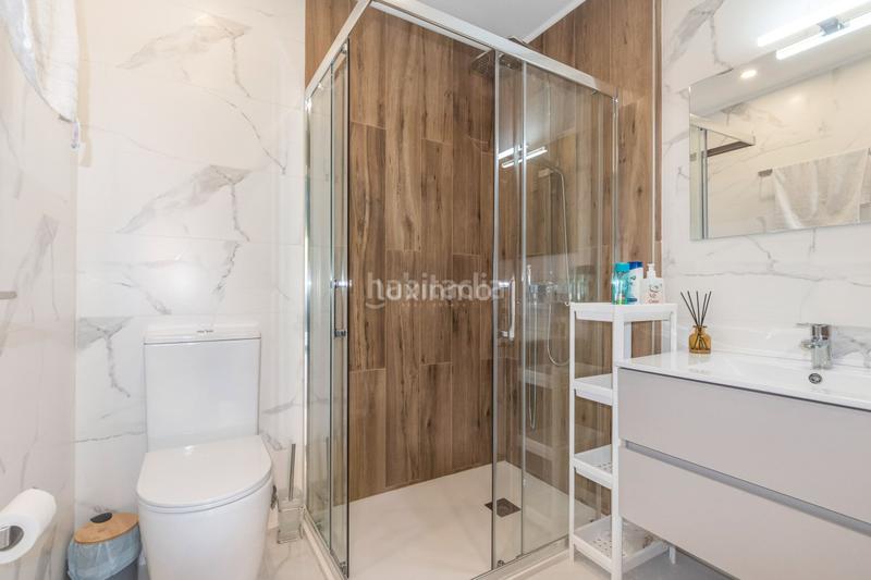 Foto 4f97313f-2063-4a06-93c5-4616ed36f383. Duplex avec chauffage piscine dans Playa Poniente Benidorm