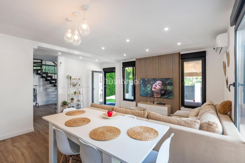 Foto 727bb134-e62f-4097-86c0-289ed2819613. Duplex avec chauffage piscine dans Playa Poniente Benidorm