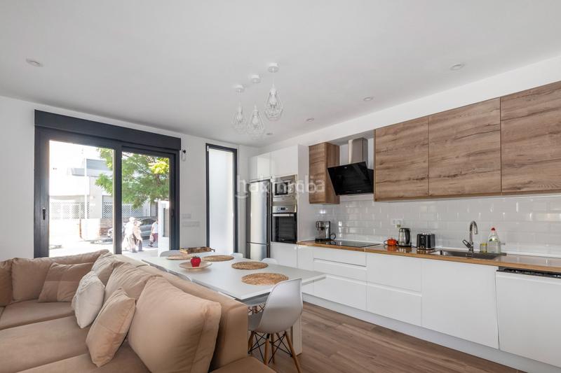 Foto c11b3e23-6211-4ccd-bb3d-b05ecb89a98c. Duplex avec chauffage piscine dans Playa Poniente Benidorm