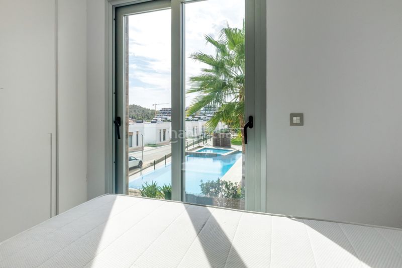 Foto 52812d54-f8e8-4b38-8cbe-0921991259c5. Duplex con piscina in balcón de Finestrat-terra marina Finestrat