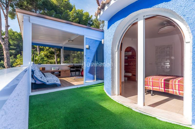 Foto 5e402f2d-7440-4576-92ba-c1fd2593bdf4. Chalet villa con piscina privada en venta en Mascarat Altea