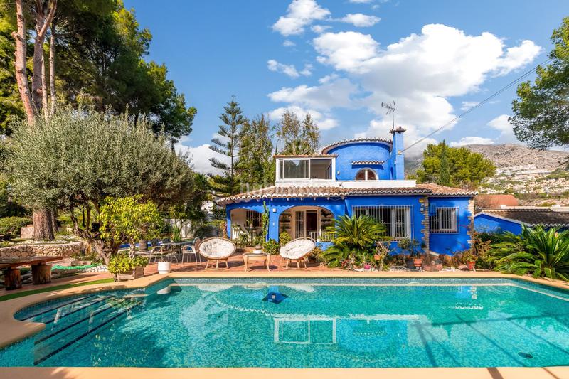 Foto fce4e964-5043-4c35-bf6f-1f372af8ffae. Chalet villa con piscina privada en venta en Mascarat Altea