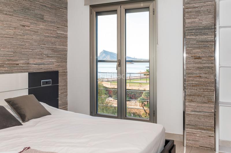 Foto 131ec65f-665f-48f8-93f1-08aeba0cd554. Etagenwohnung mit heizung in Mascarat Altea