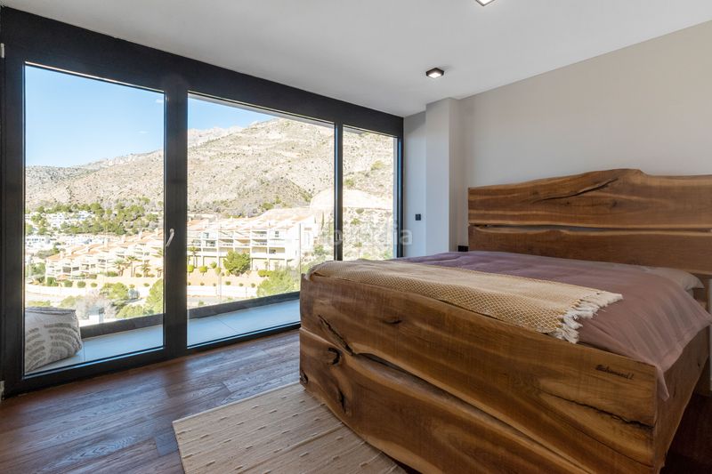 Foto 3e21a23b-d73d-4e54-81f9-c27e91635a75. Xalet amb calefacció aparcament piscina a Altea la vella Altea