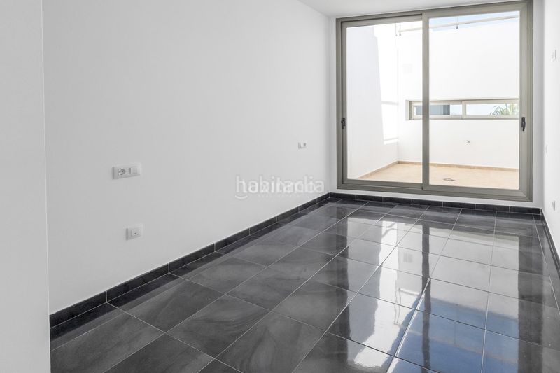 Foto 2a5fc347-15b4-486a-a8a3-de08123a21d6. Casa aparellada amb aparcament piscina a Oltamar - Cucarres Calp