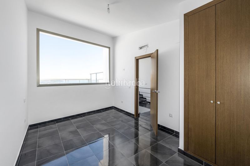 Foto 6c768c02-6ec7-4ea4-8778-620f23a49643. Casa aparellada amb aparcament piscina a Oltamar - Cucarres Calp