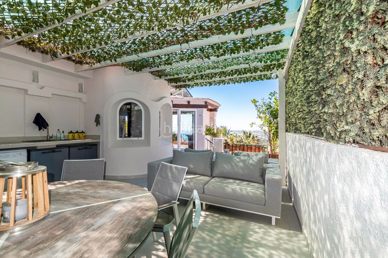 Foto 4f70d58e-abb5-4e14-8970-2aaa685b29c7. Casa aparellada amb aparcament piscina a Altea hills Altea