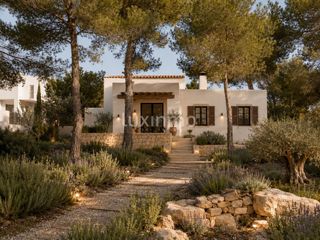 Chalet en Sant Jordi de Ses Salines-Sant Francesc. Maravillosa casa para reforma total en km4