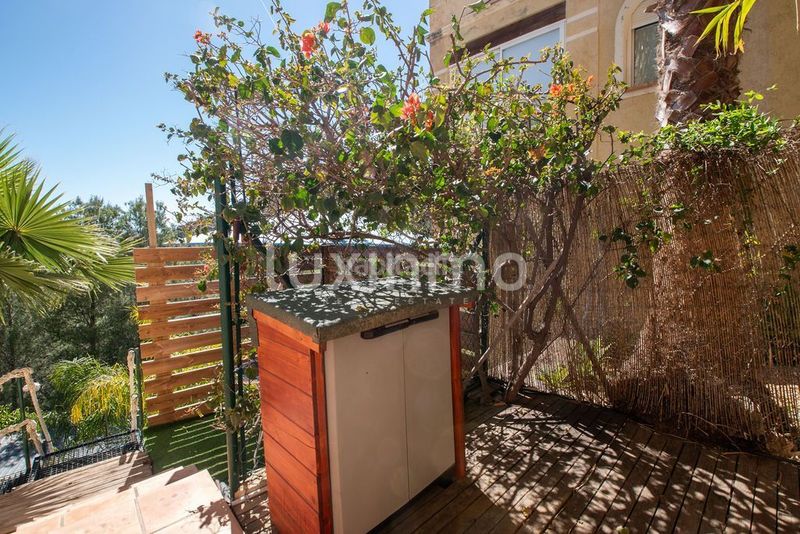 Foto 33652765-ba86-48c8-855b-f6626f6f2859. Xalet amb piscina a Altea hills Altea