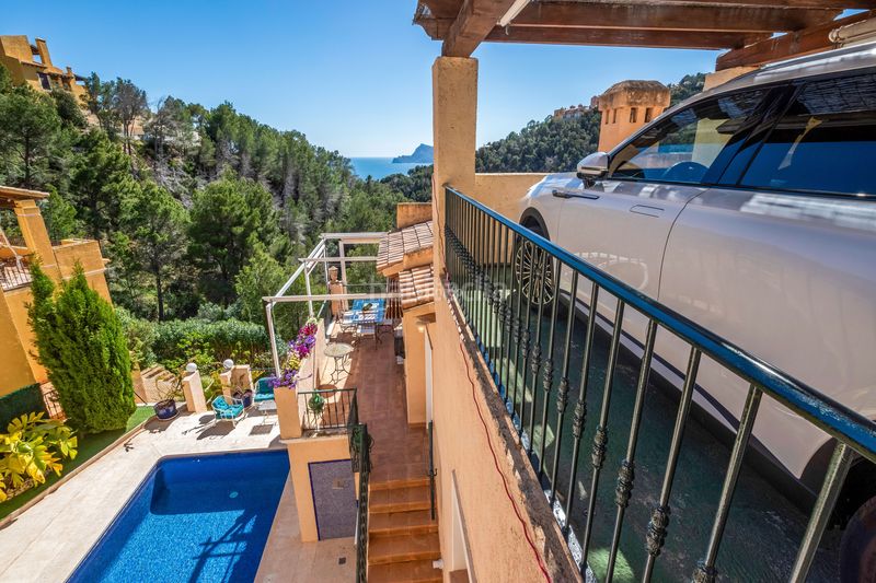 Foto 679c043d-2187-419c-95f0-1de18863d3e0. Xalet amb piscina a Altea hills Altea