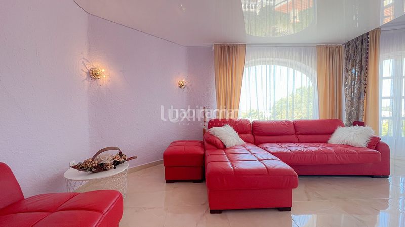 Foto 1848969e-4b0b-4425-b034-bf441534fce9. Xalet amb aparcament piscina a El Montgó Dénia