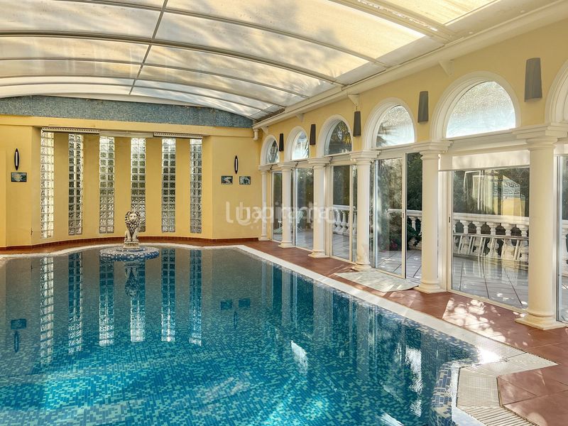 Foto bf1a1688-269c-42d6-ae96-e5d6f3403390. Xalet amb aparcament piscina a El Montgó Dénia