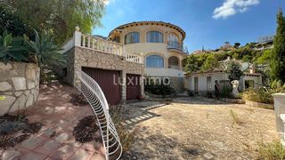 Chalet en El Montgó. Villa colonial con vistas al mar en el montgó, dénia
