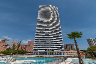 Pis a Playa Poniente. Apartamento en venta con vistas al mar en benidorm