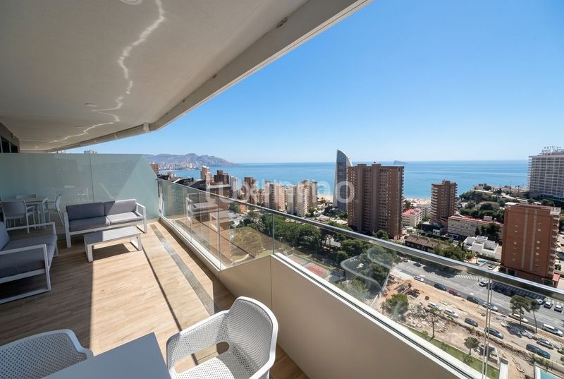 Foto d6c360c3-3347-485b-a2e3-c2df902f91d9. Pis amb calefacció piscina a Playa Poniente Benidorm