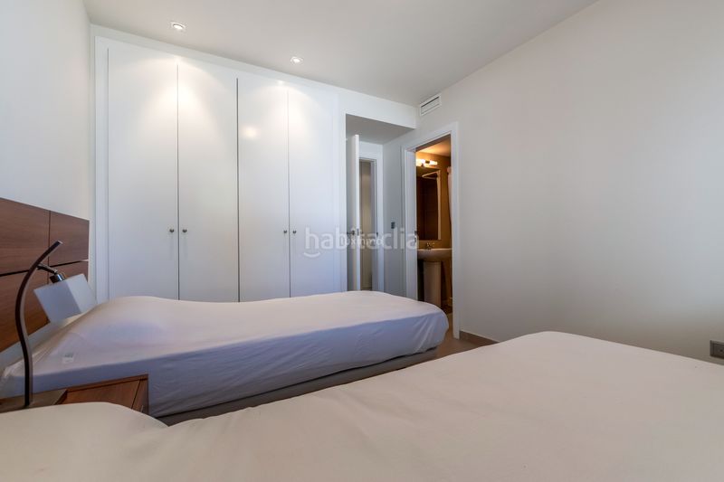 Foto 6f6bd112-1d9d-44b1-96da-15a8460a542c. Casa aparellada amb piscina a Altea hills Altea