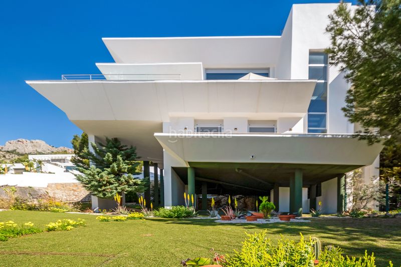 Foto 8038c101-7ddb-4e7c-86e7-cdc29ddf0ca1. Casa aparellada amb piscina a Altea hills Altea