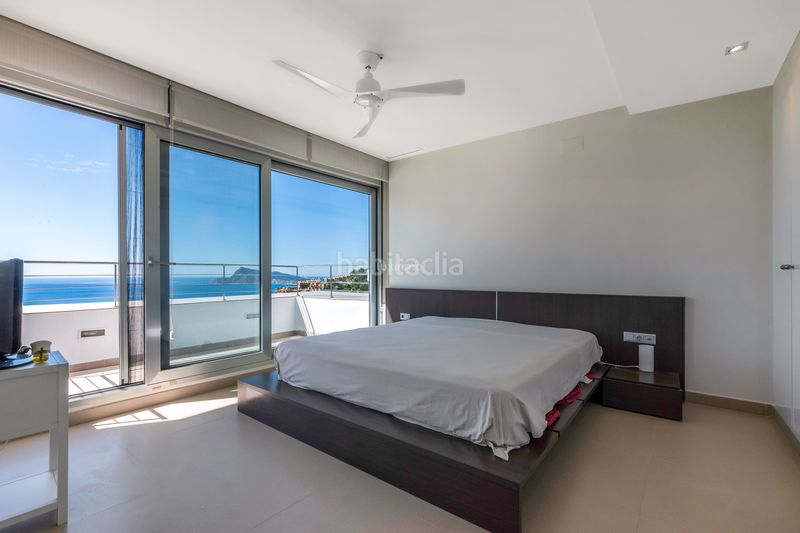 Foto 8cc12670-cb5e-4bf9-af69-8eb62b8ce3a8. Casa aparellada amb piscina a Altea hills Altea