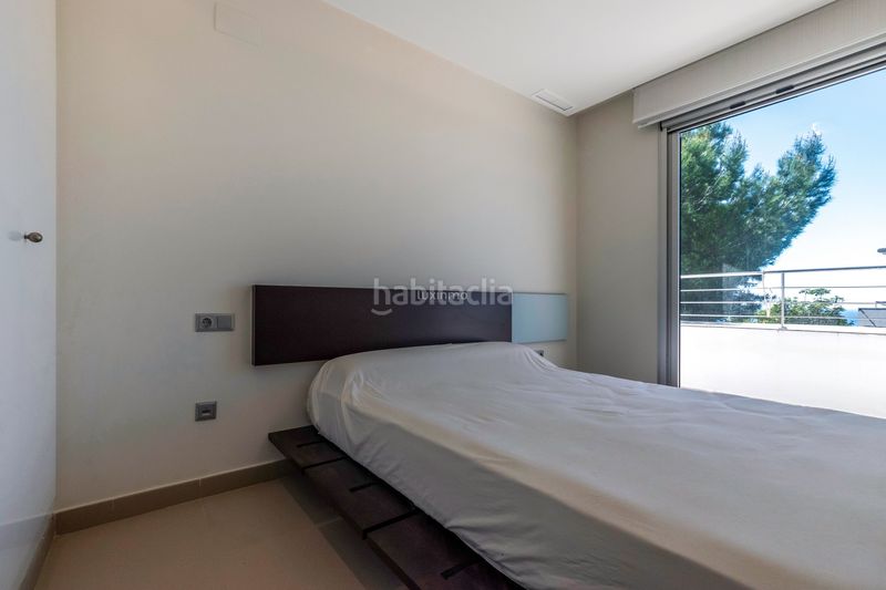 Foto b3f75de0-a71a-4e6d-a15f-a68dd0e77e23. Casa aparellada amb piscina a Altea hills Altea