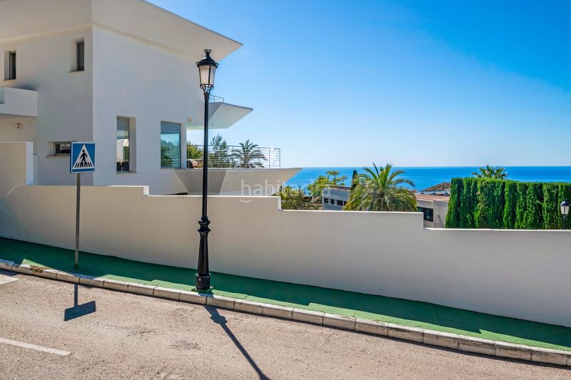 Foto c56d7cf6-9eee-4765-9f5c-ed0f80c24309. Casa aparellada amb piscina a Altea hills Altea