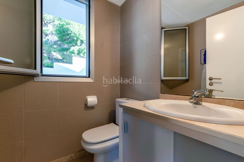 Foto c949ee3d-e4fb-4cb1-8448-2aa1a0e9621d. Casa aparellada amb piscina a Altea hills Altea