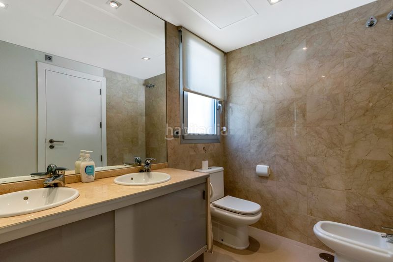 Foto ce17d7ac-0c64-4d23-bab2-fffb6eb7c185. Casa aparellada amb piscina a Altea hills Altea