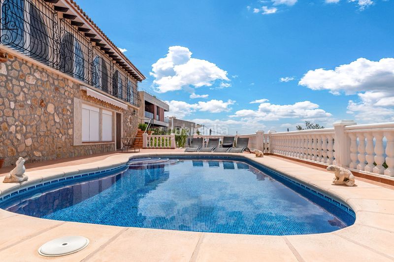 Foto ce5b0659-c95c-4777-8e3b-a0067aa73df9. Xalet amb calefacció aparcament piscina a Rincón Alto Benidorm
